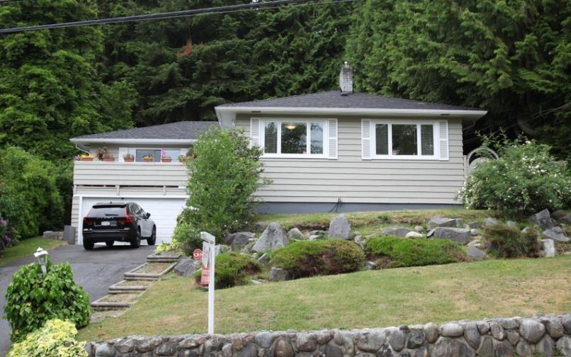 111 Bonnymuir Drive - Photo 1