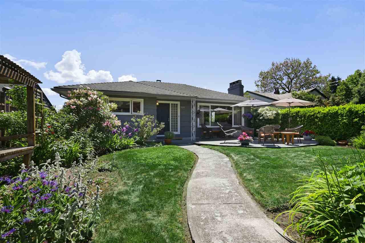 509 19TH Street - Photo 1
