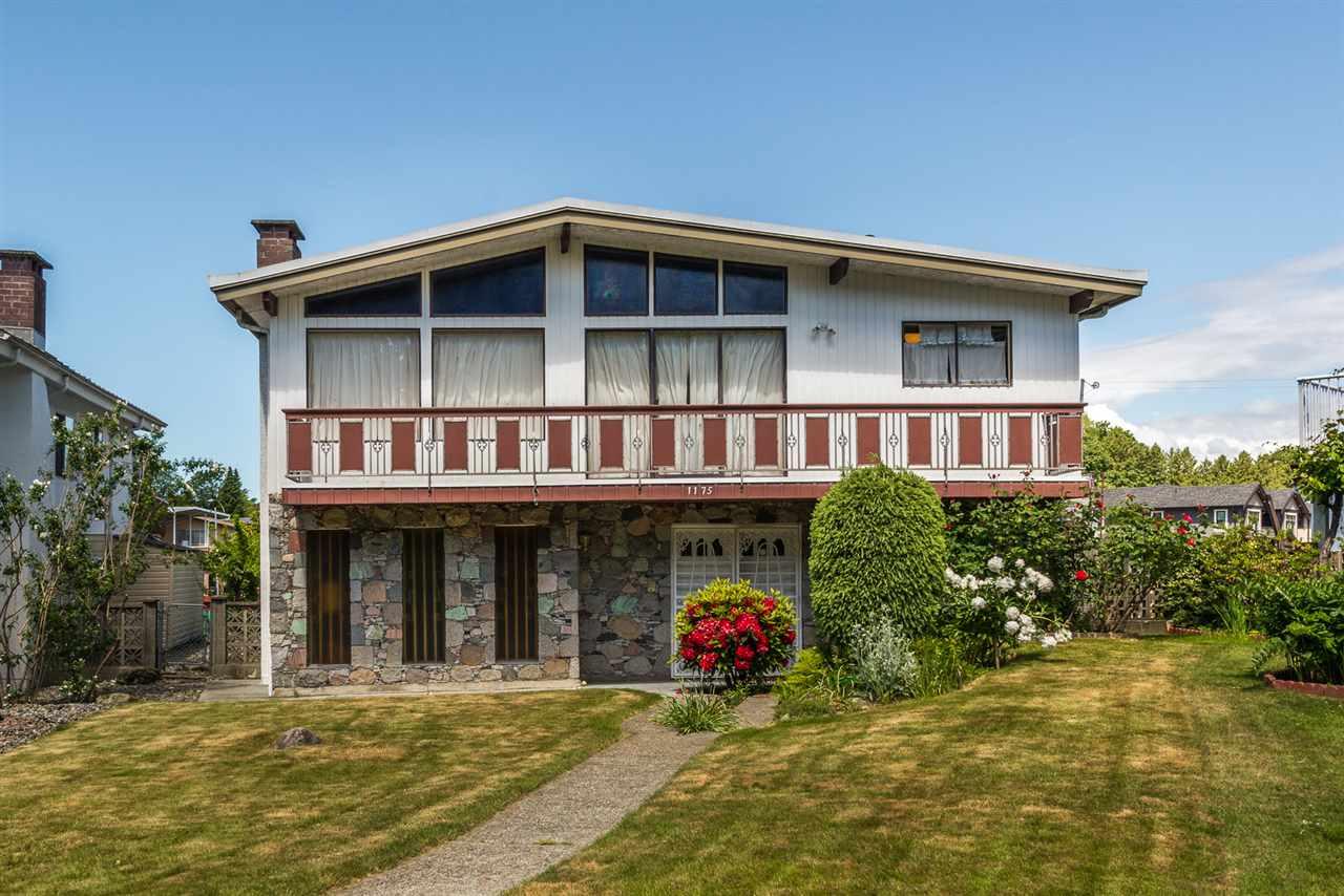 1175 Waverley Avenue - Photo 1