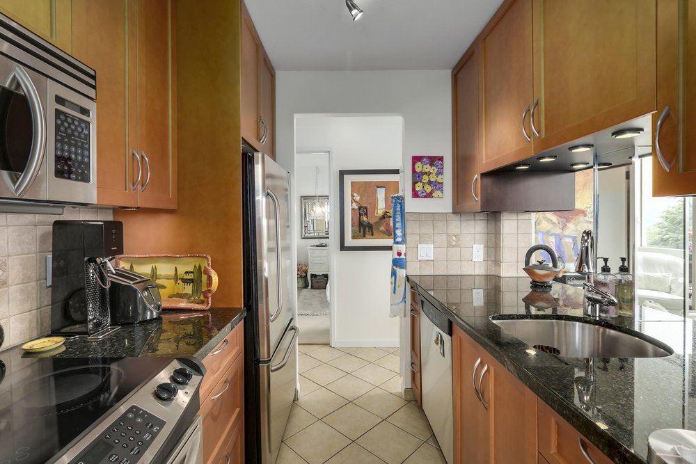 2004 Fullerton Avenue - Photo 1
