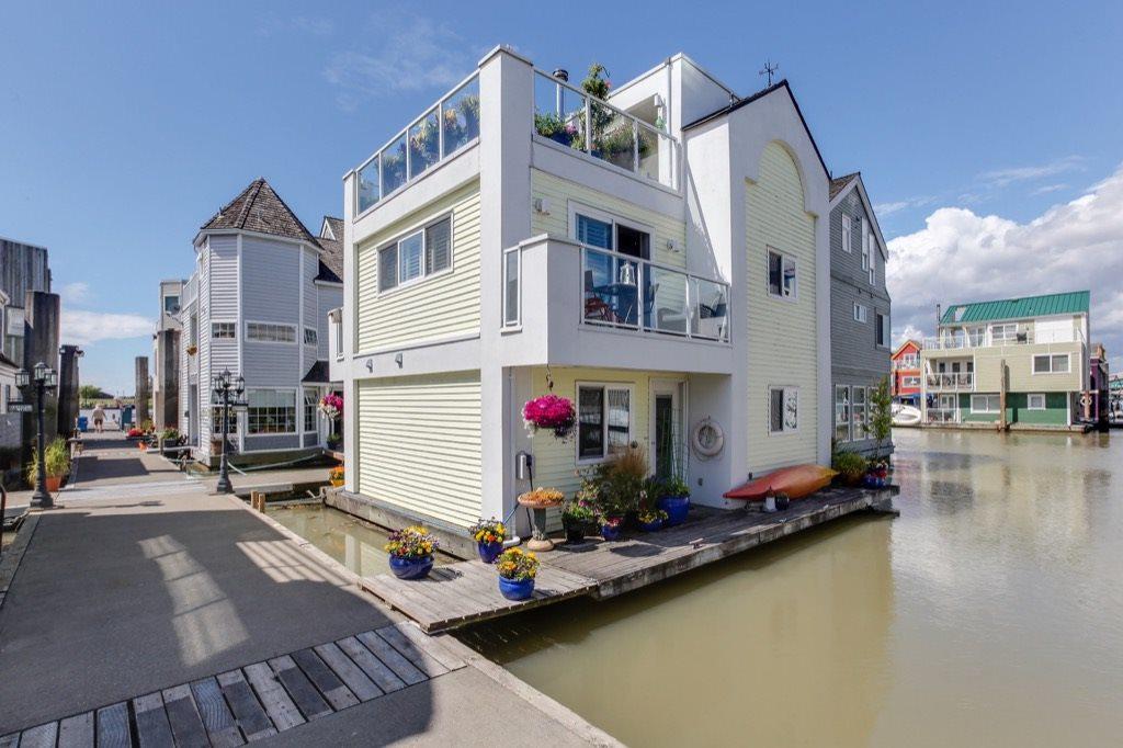 3459 River Road - Photo 1