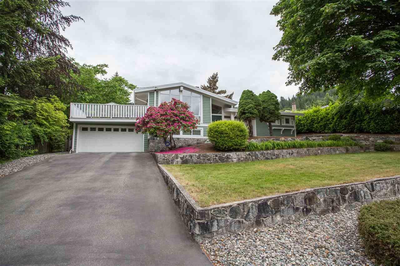 101 Glengarry Crescent - Photo 1