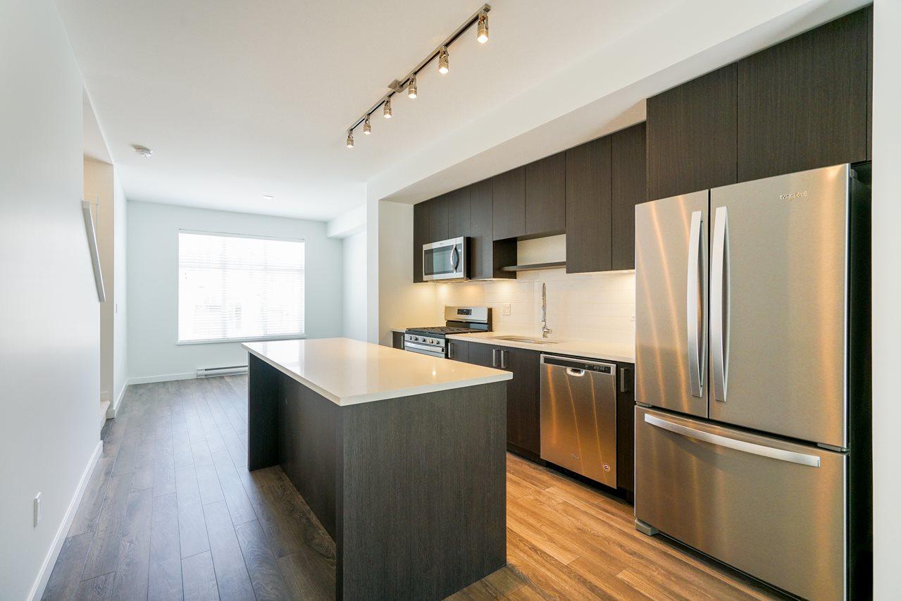 15268 28 Avenue - Photo 1