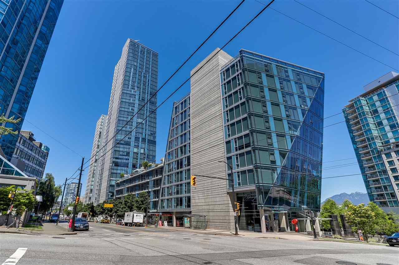 1477 Pender Street - Photo 1