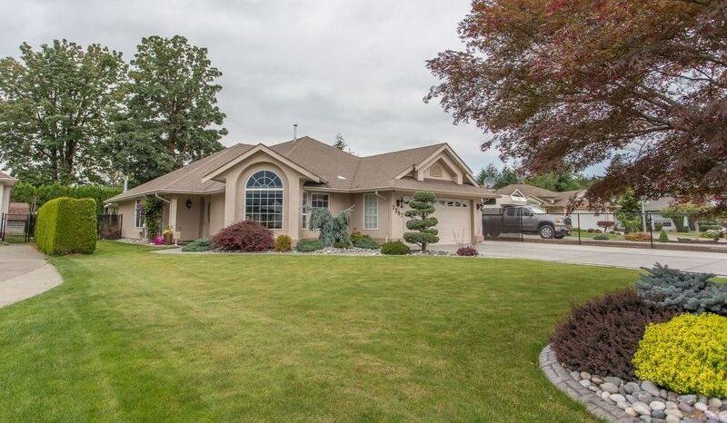 1587 Arbutus Drive - Photo 1