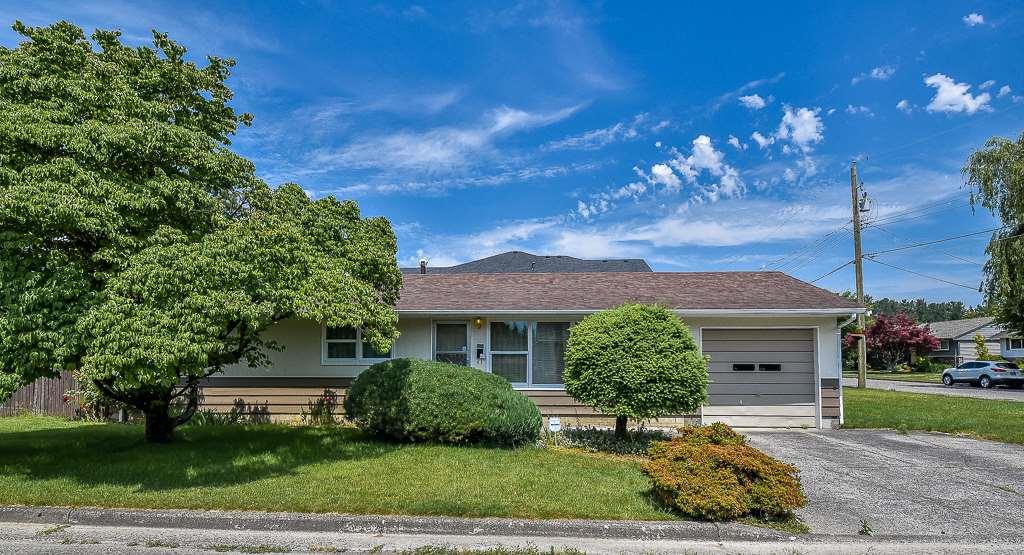 45737 Henley Avenue - Photo 1