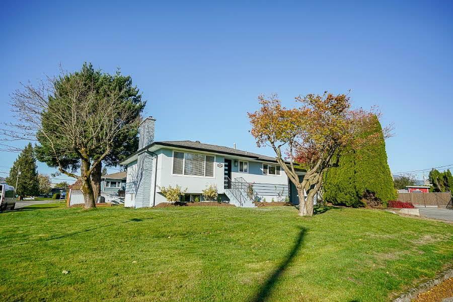 46183 Cottonwood Court - Photo 1