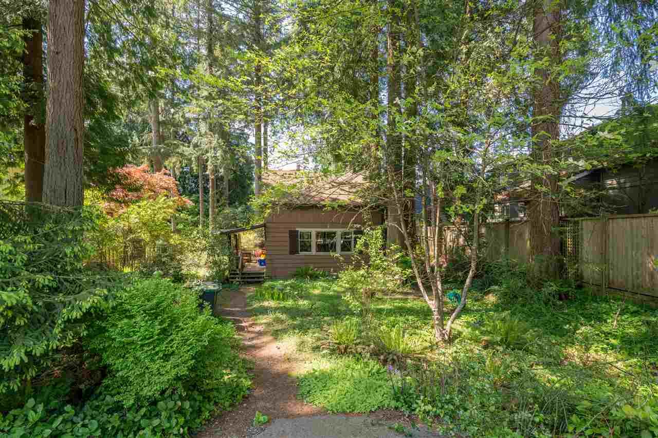4415 Capilano Road - Photo 1