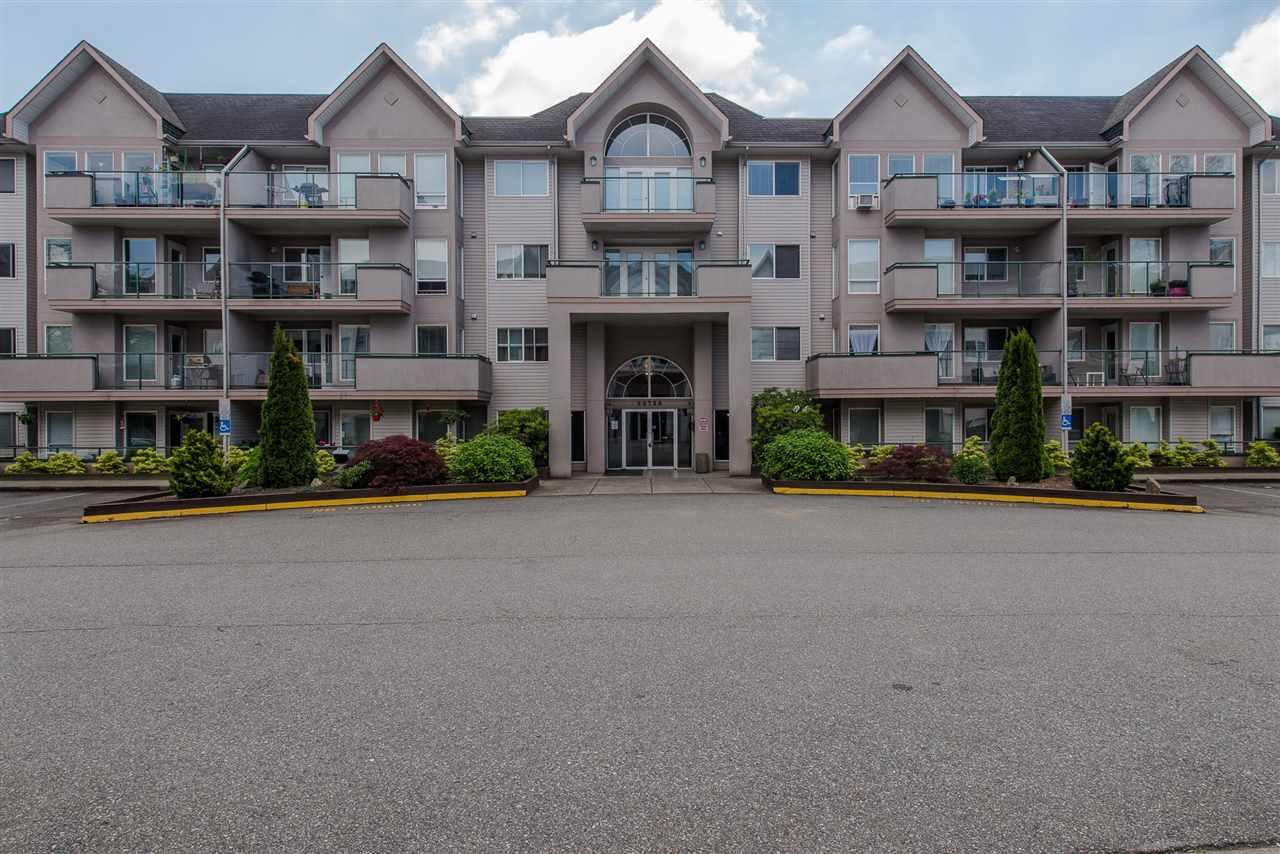 33728 King Road - Photo 1
