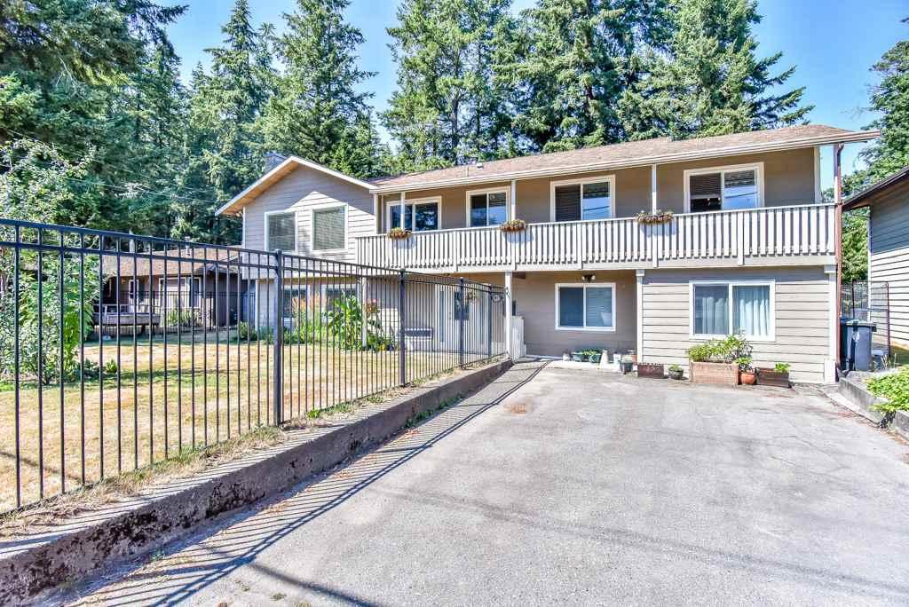 19617 36 Avenue - Photo 1