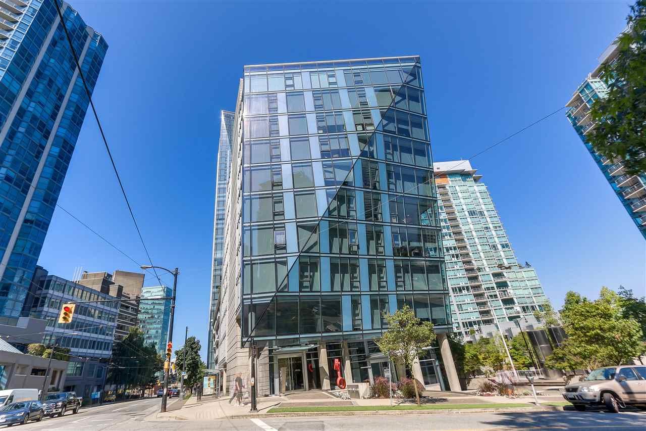 1409 Pender Street - Photo 1