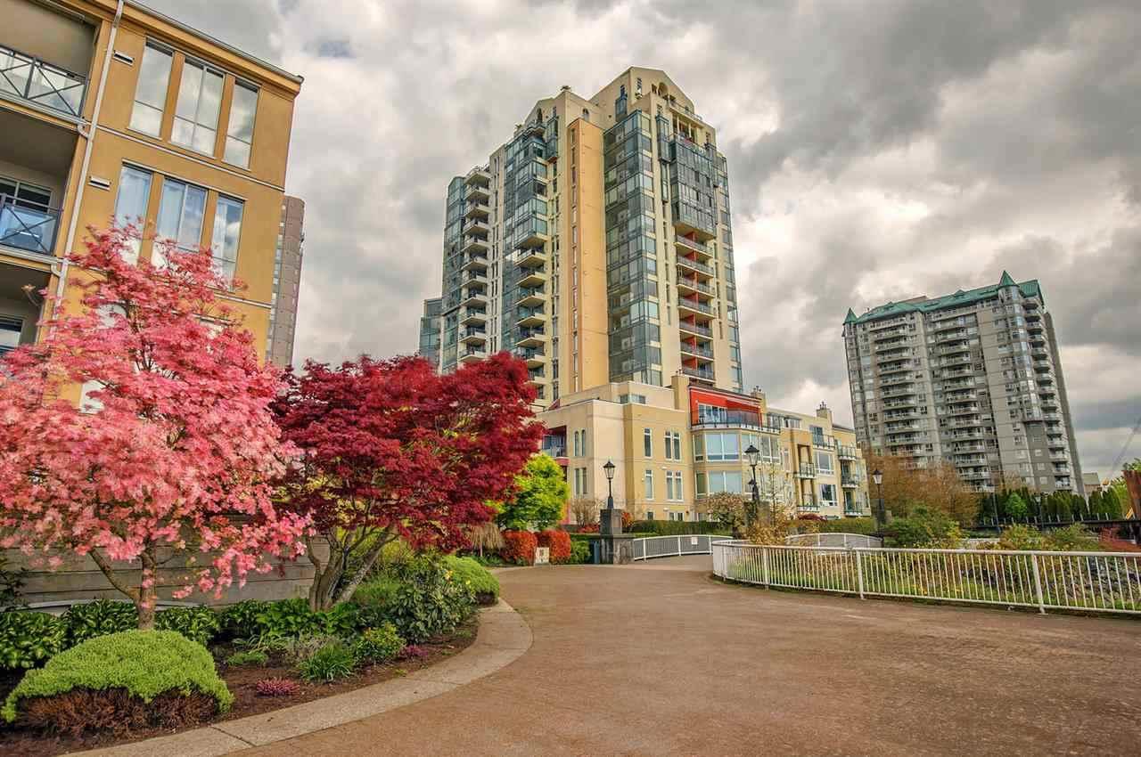 8 Laguna Court - Photo 1
