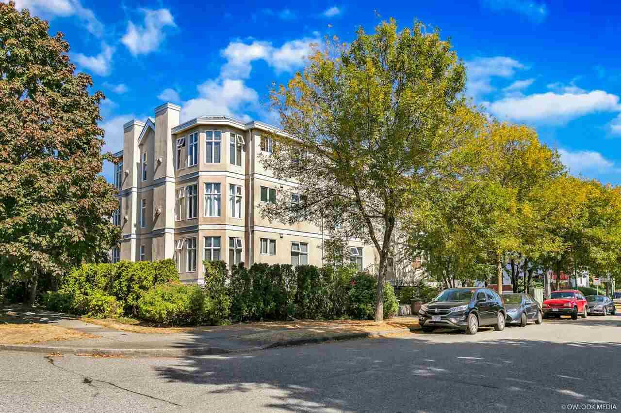 1099 71ST Avenue - Photo 1