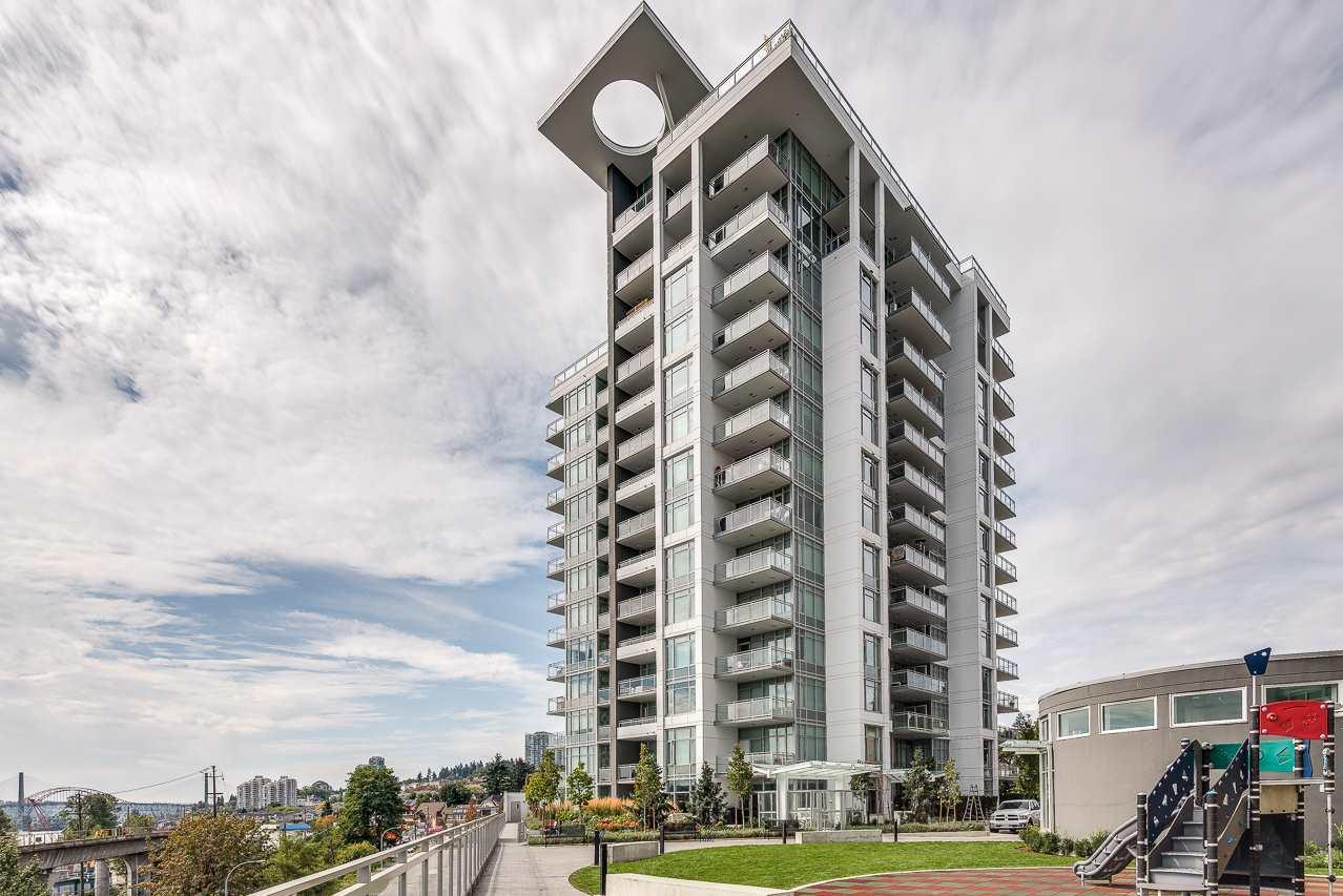 200 Nelson's Crescent - Photo 1