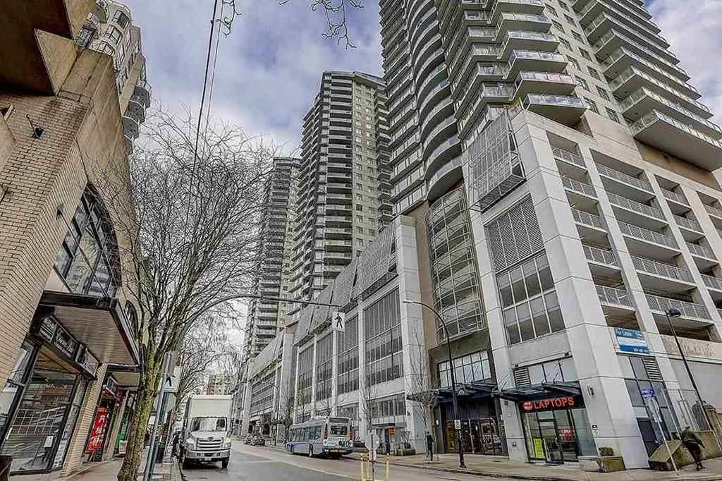 892 Carnarvon Street - Photo 1