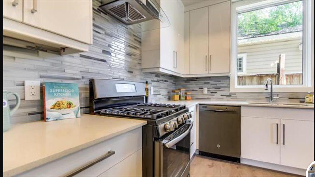 834 Cadder Avenue - Photo 1