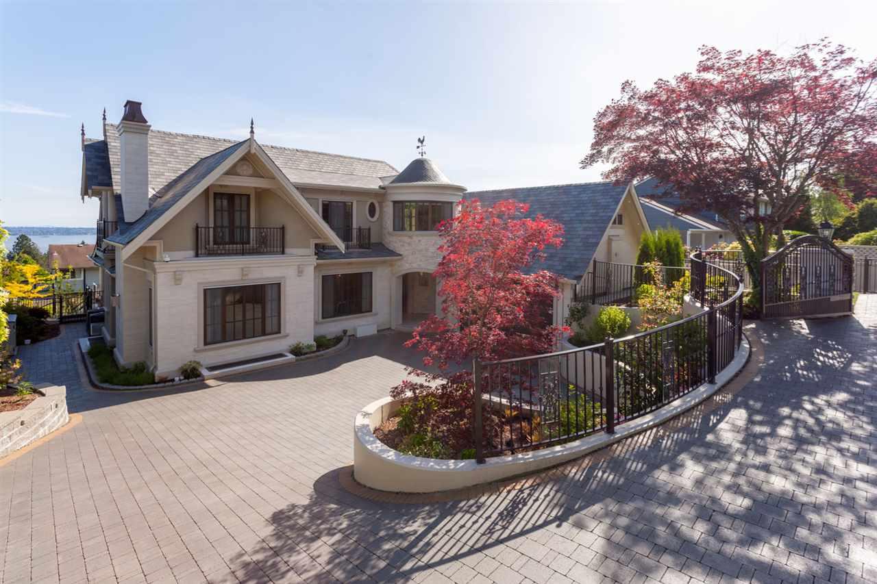 1830 Queens Avenue - Photo 1
