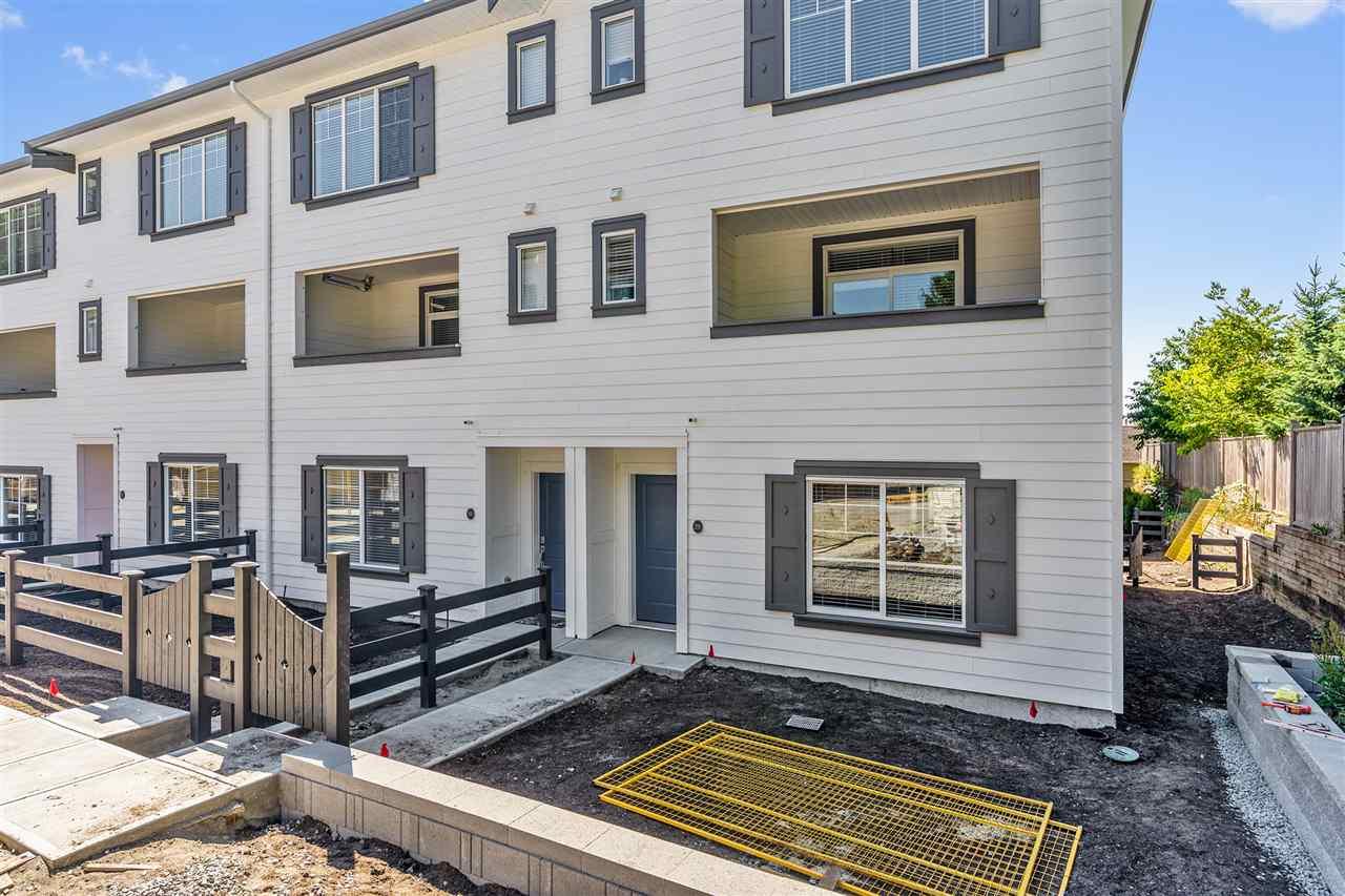 16337 15 Avenue - Photo 1