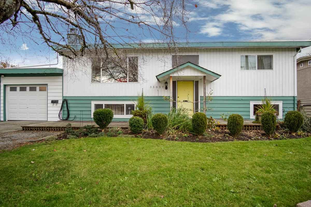 33037 Brundige Avenue - Photo 1