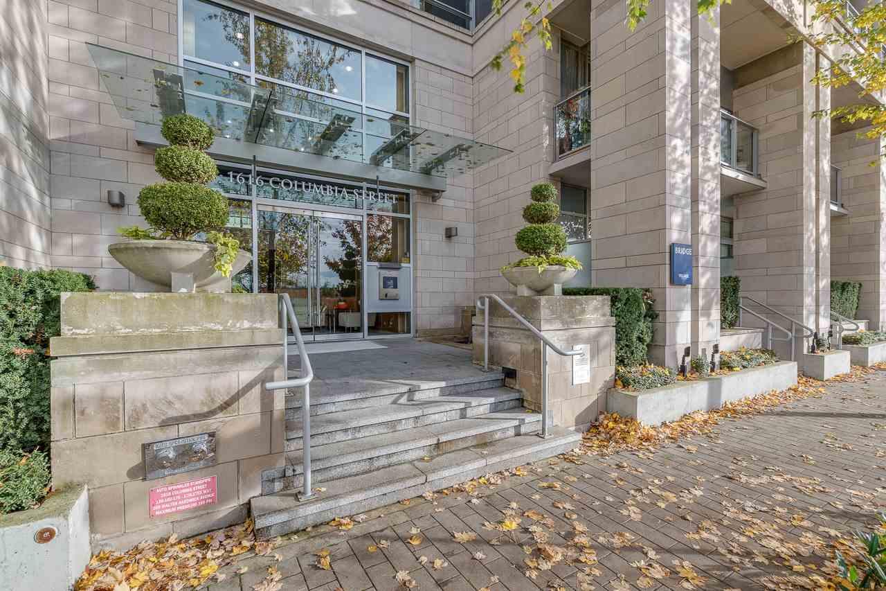 1616 Columbia Street - Photo 1