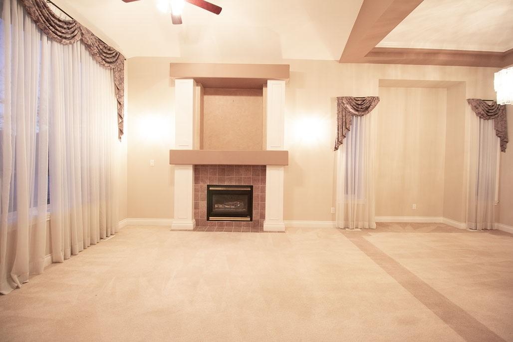 11749 Creekside Street - Photo 1