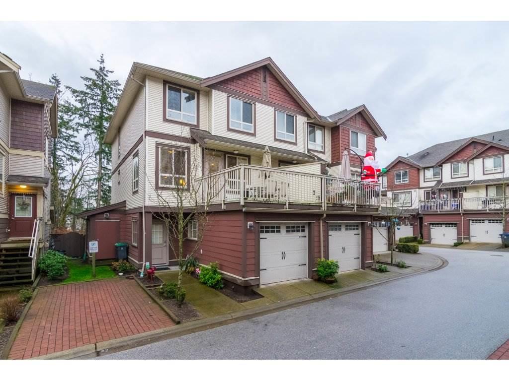 19560 68 Avenue - Photo 1