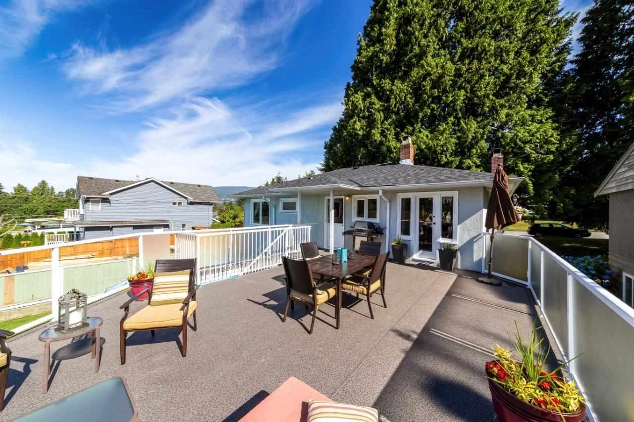 419 26TH Street - Photo 1