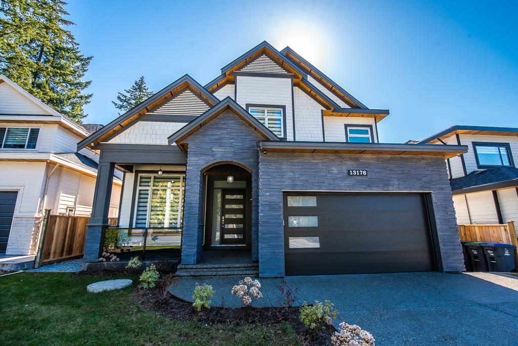 13176 20 Avenue - Photo 1