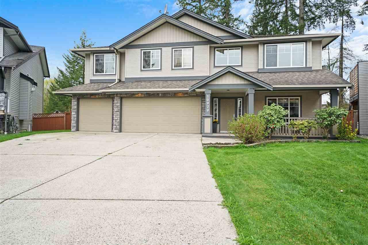 10979 241 Street - Photo 1