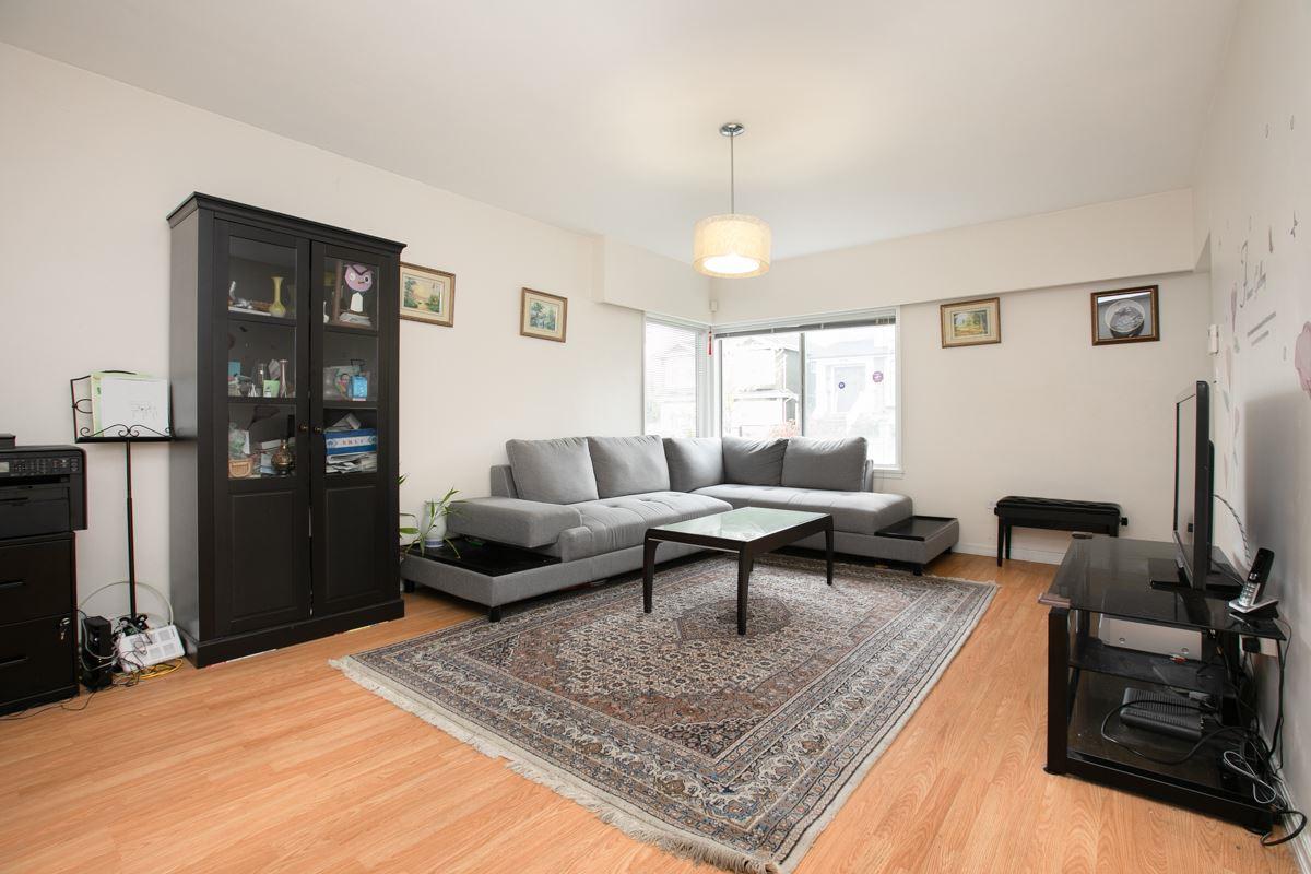 526 61ST Avenue - Photo 1