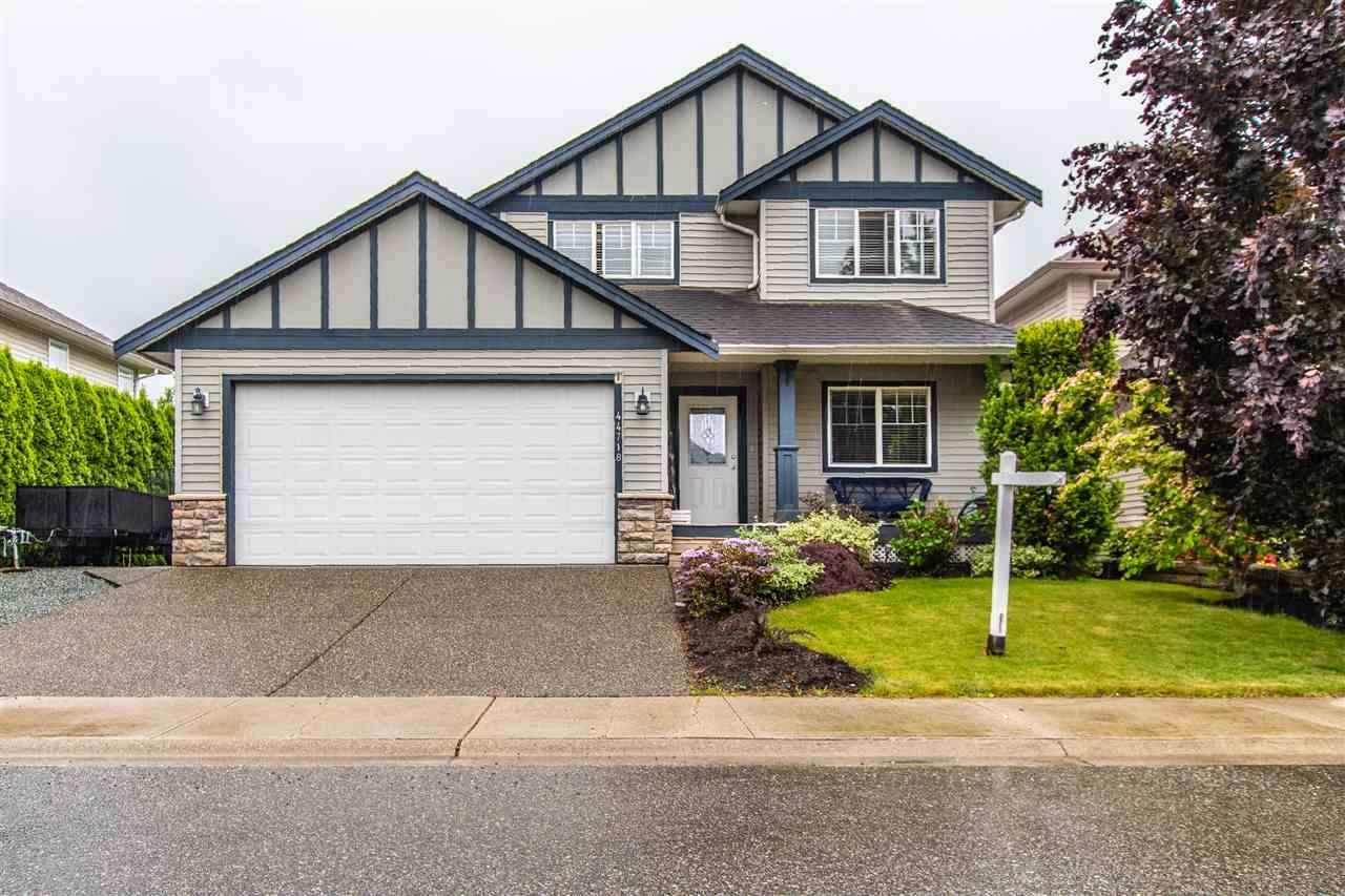 44718 Riverwood Crescent - Photo 1