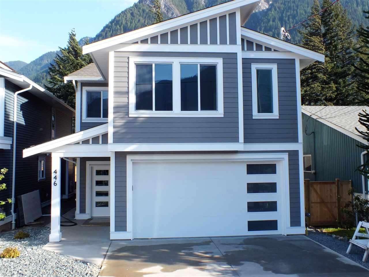 462 Fort Street - Photo 1
