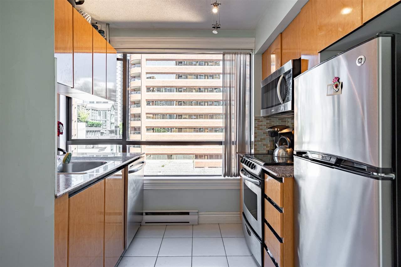 1189 Howe Street - Photo 1