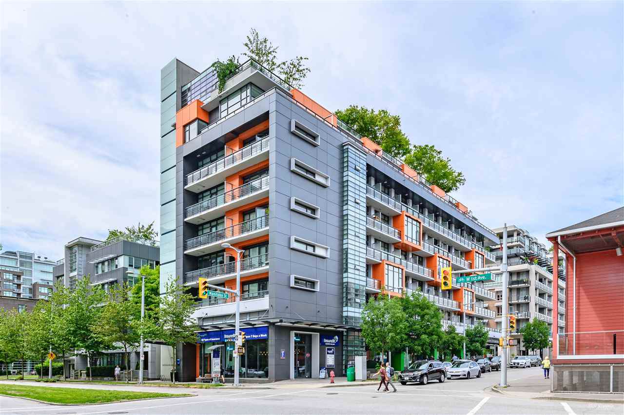 123 1 Avenue - Photo 1