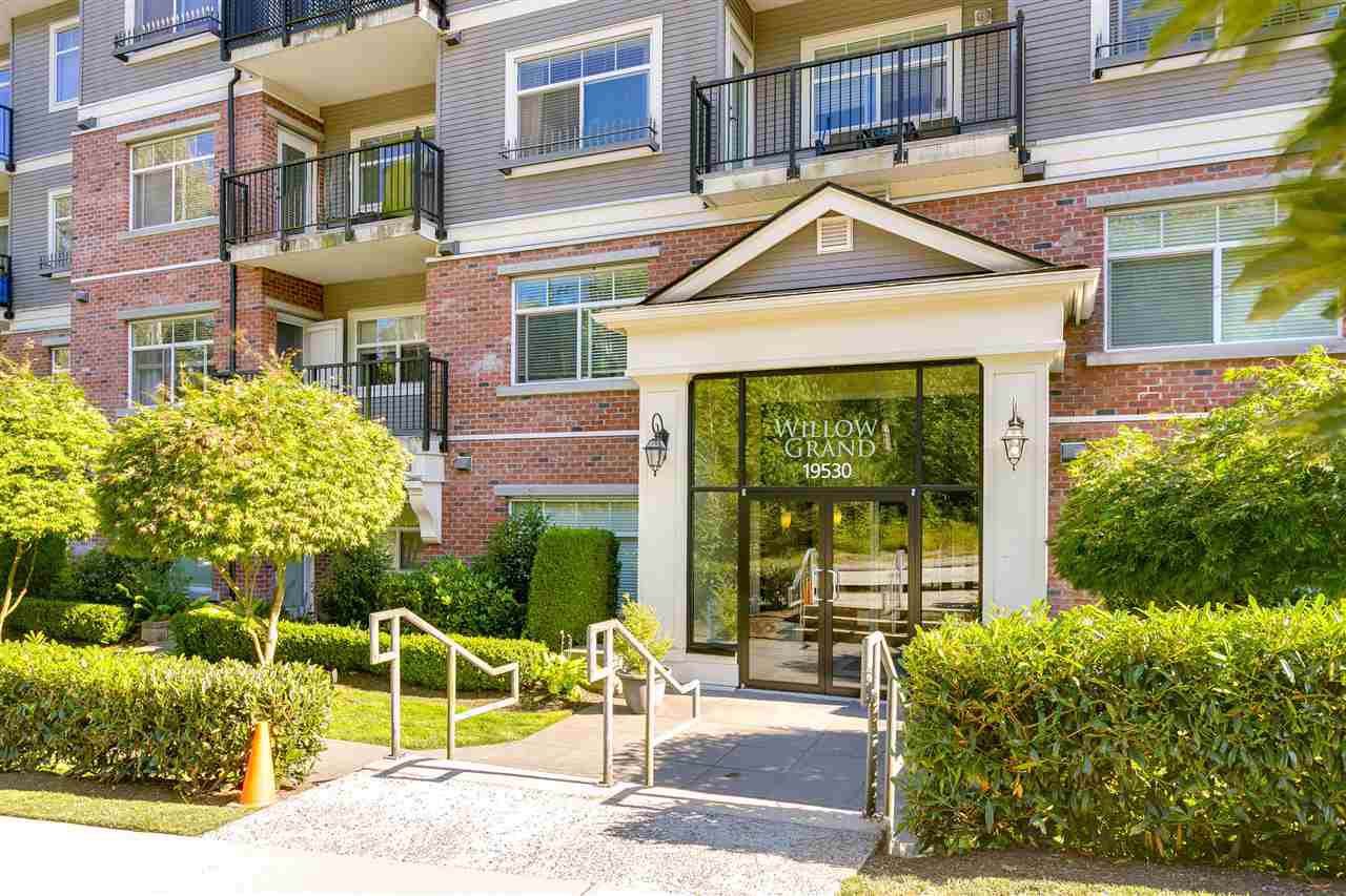 19530 65 Avenue - Photo 1
