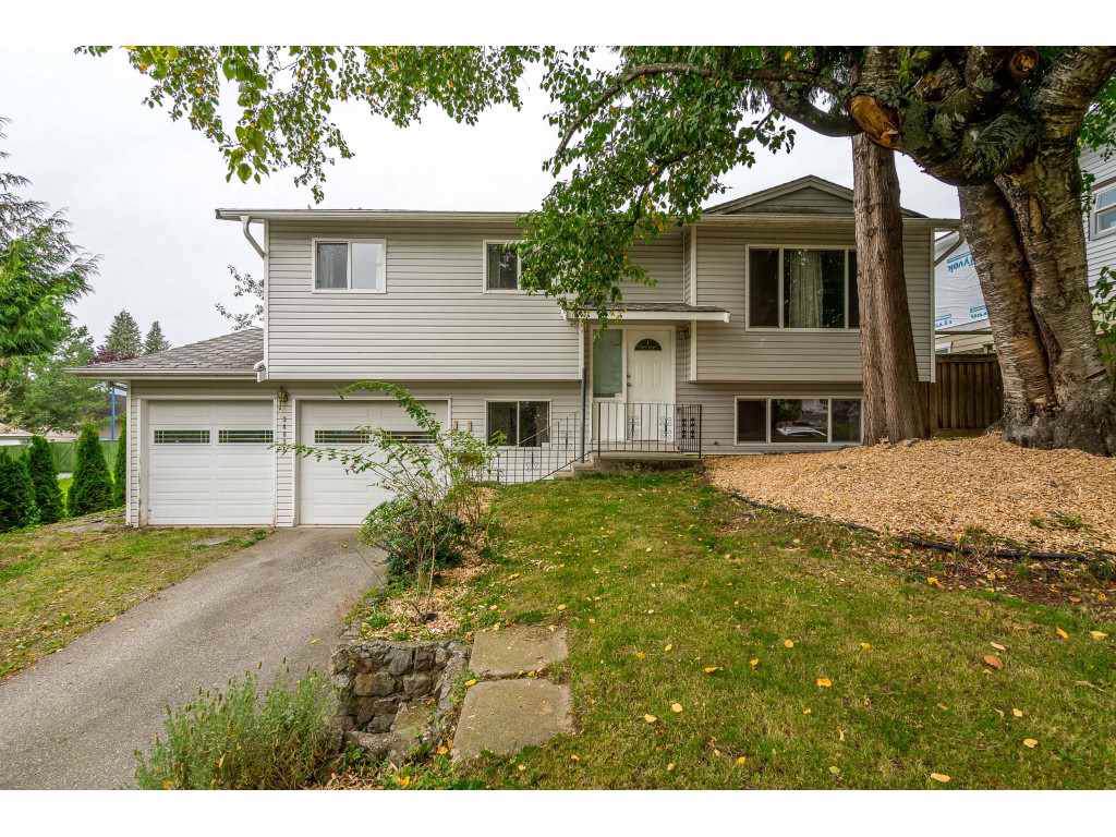 34835 Champlain Crescent - Photo 1