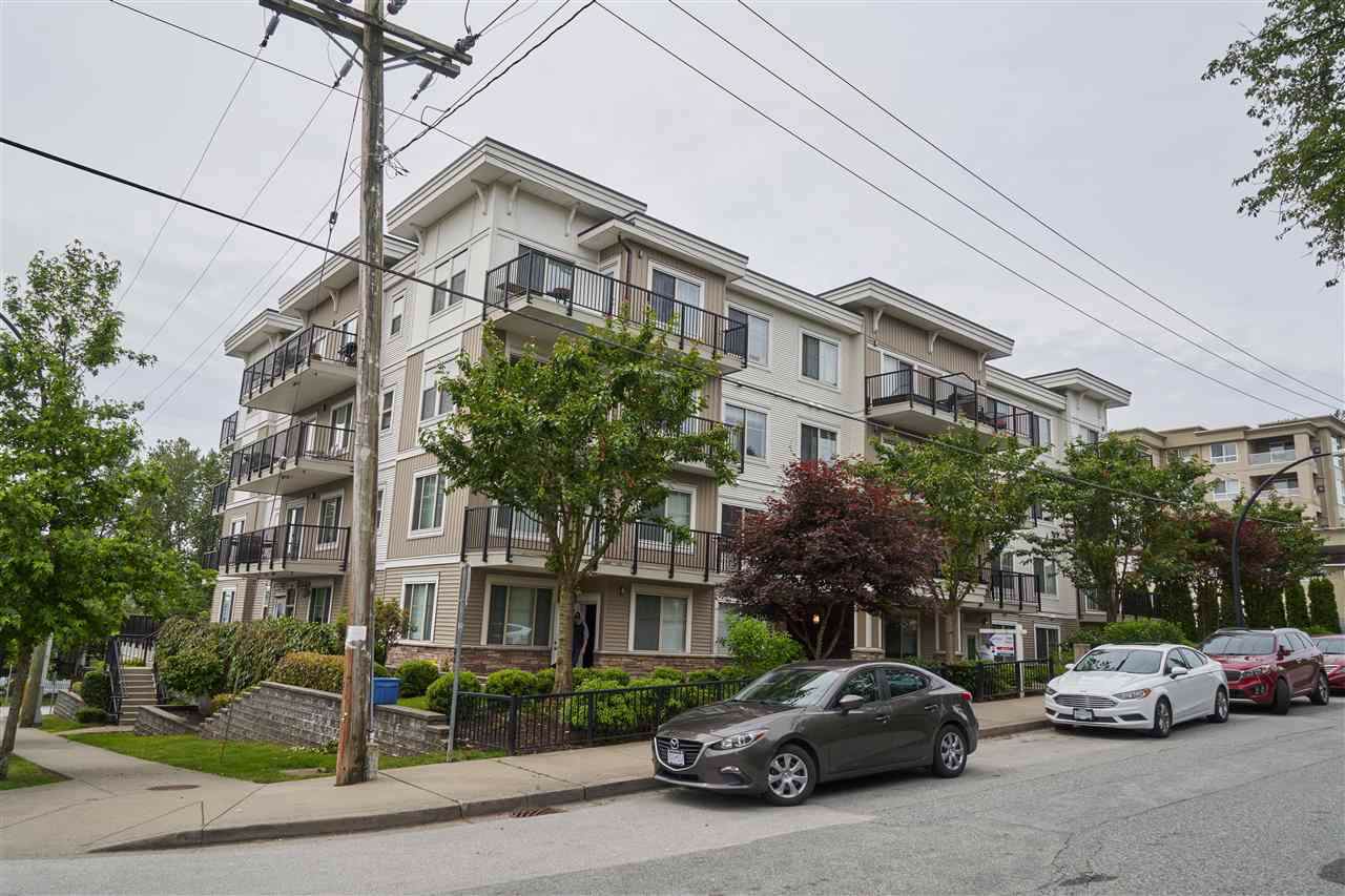 22290 North Avenue - Photo 1