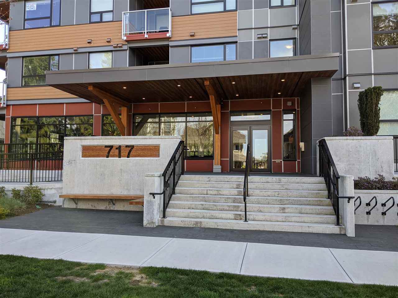 717 Breslay Street - Photo 1