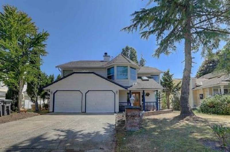 9410 160A Street - Photo 1