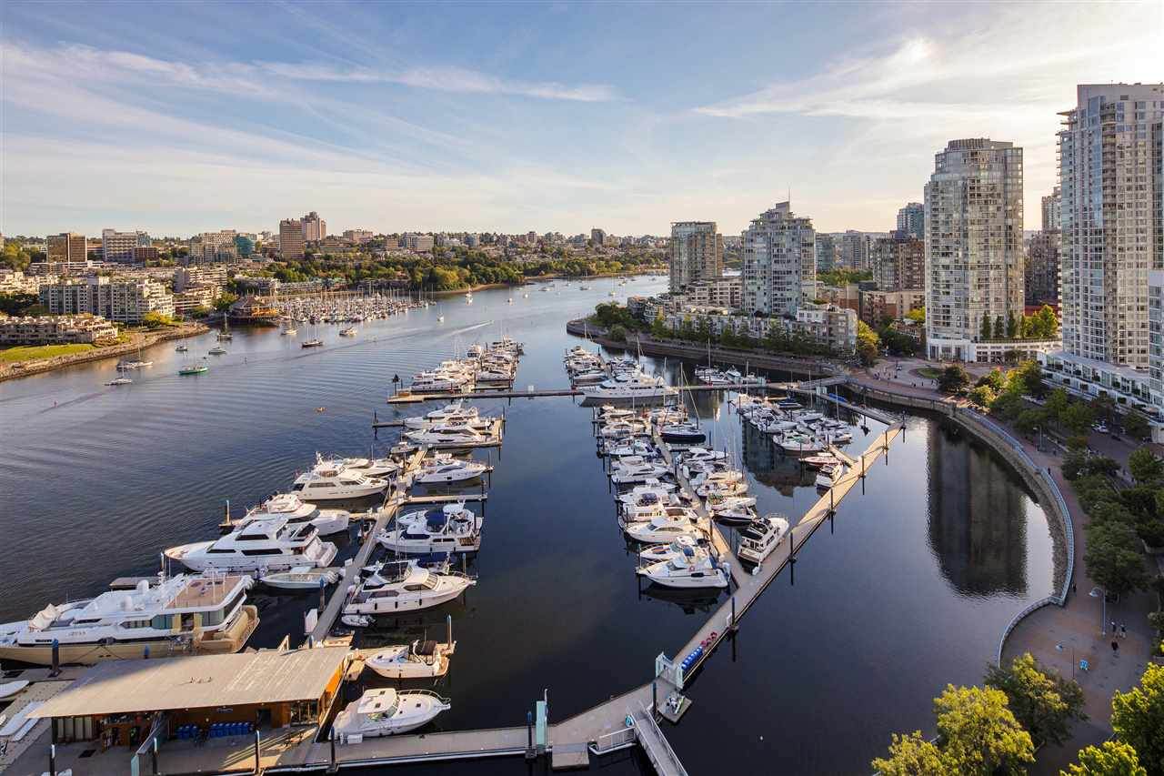 1033 Marinaside Crescent - Photo 1
