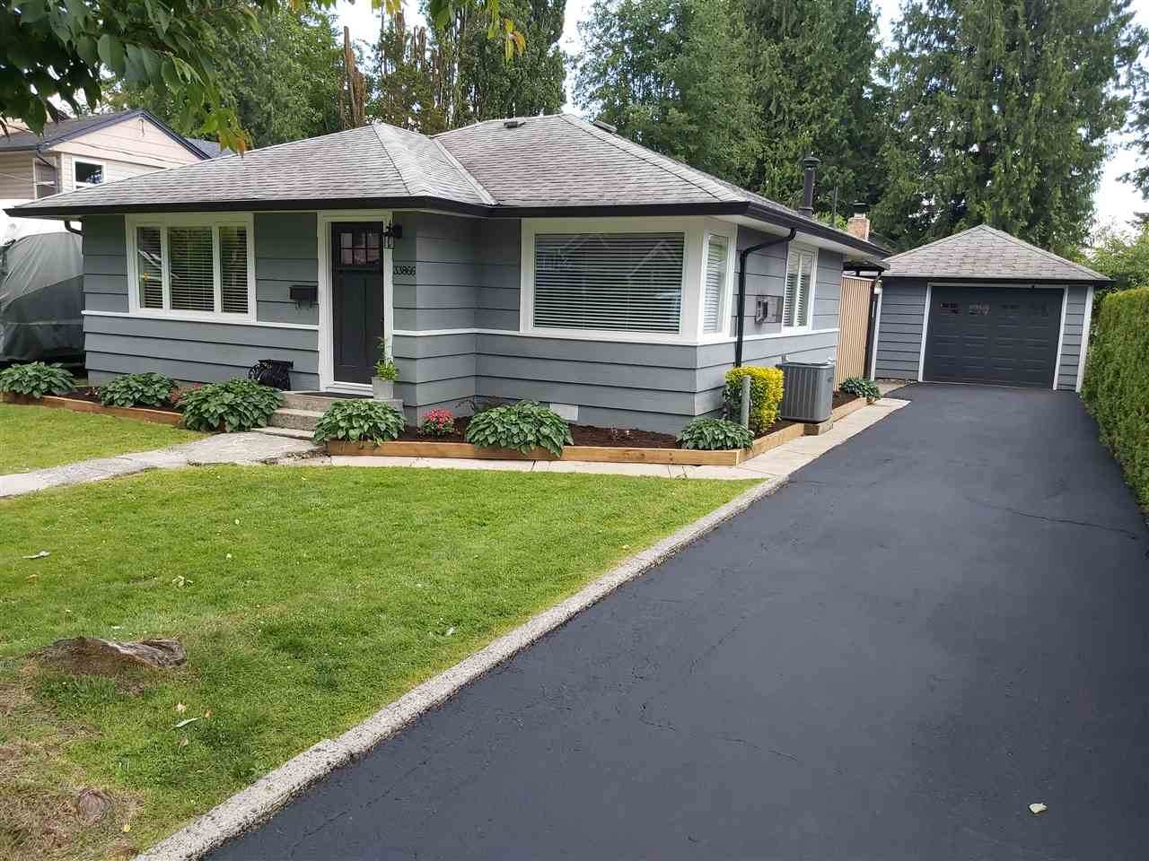 33866 Victory Boulevard - Photo 1