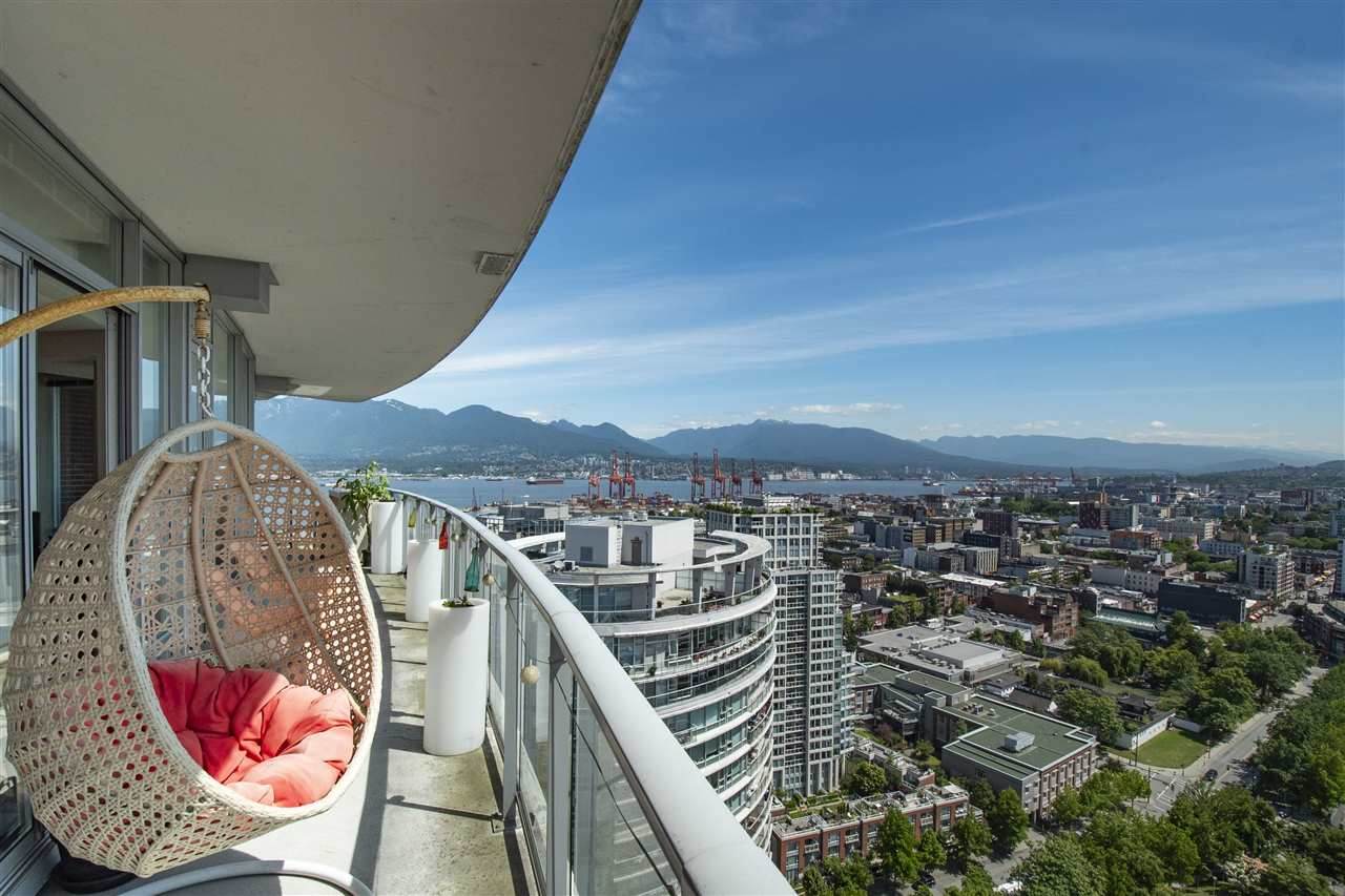 688 Abbott Street - Photo 1