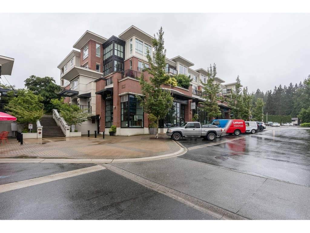 2940 King George Boulevard - Photo 1