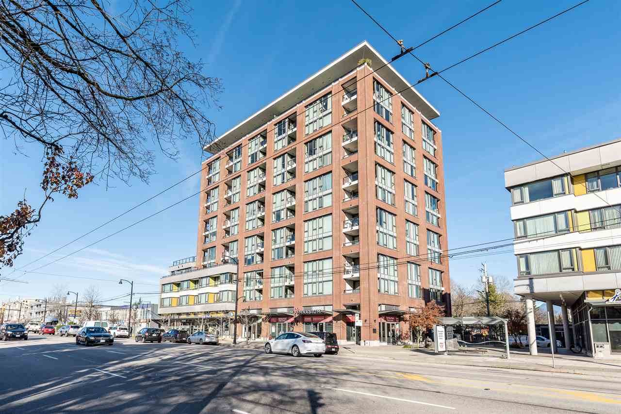 2689 Kingsway - Photo 1
