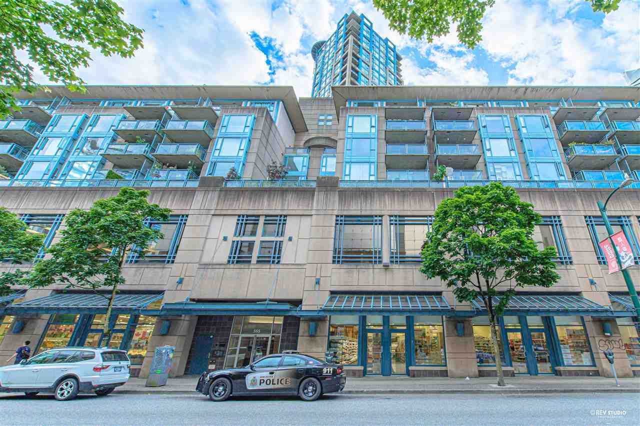 555 Abbott Street - Photo 1