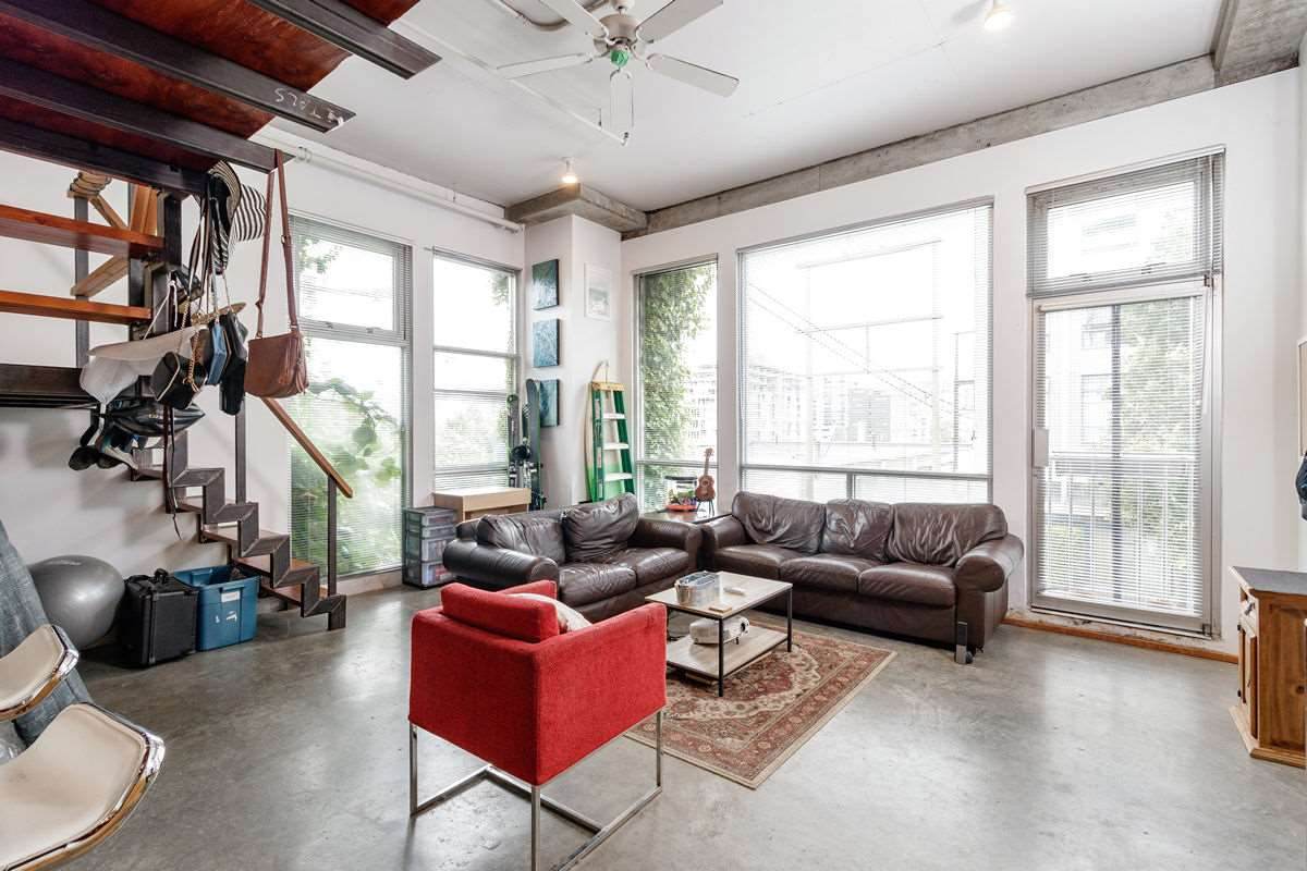 228 4TH Avenue - Photo 1