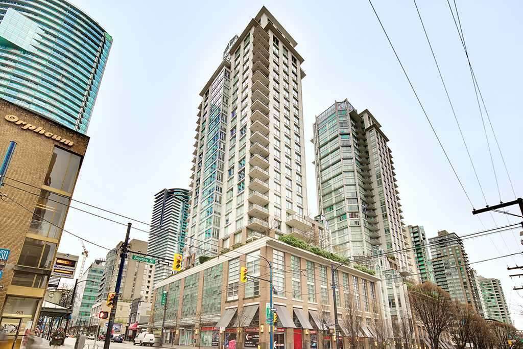 565 Smithe Street - Photo 1