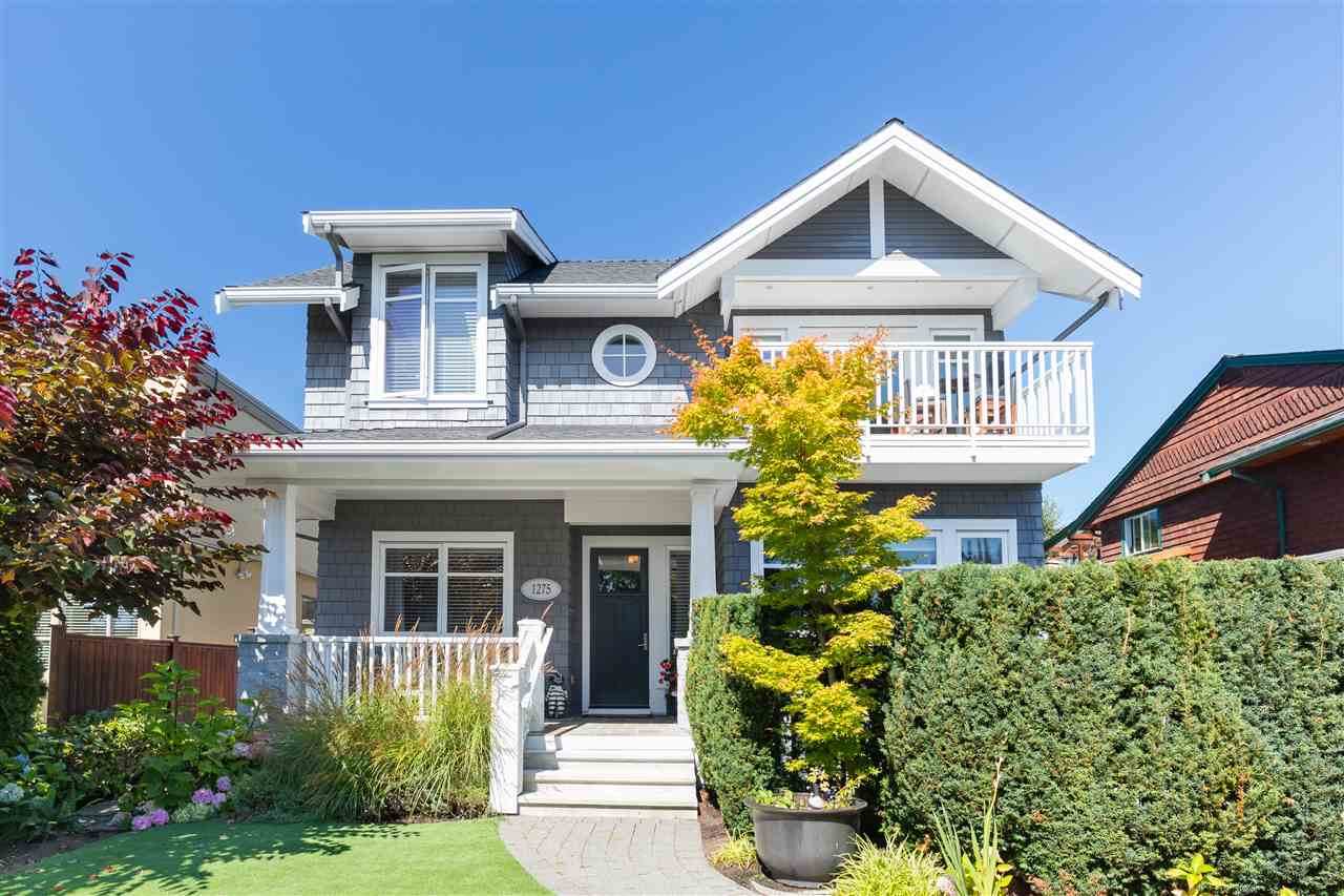 1275 Esquimalt Avenue - Photo 1