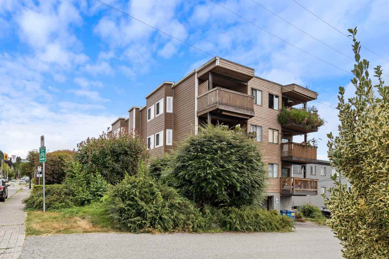 107 27TH Street - Photo 1