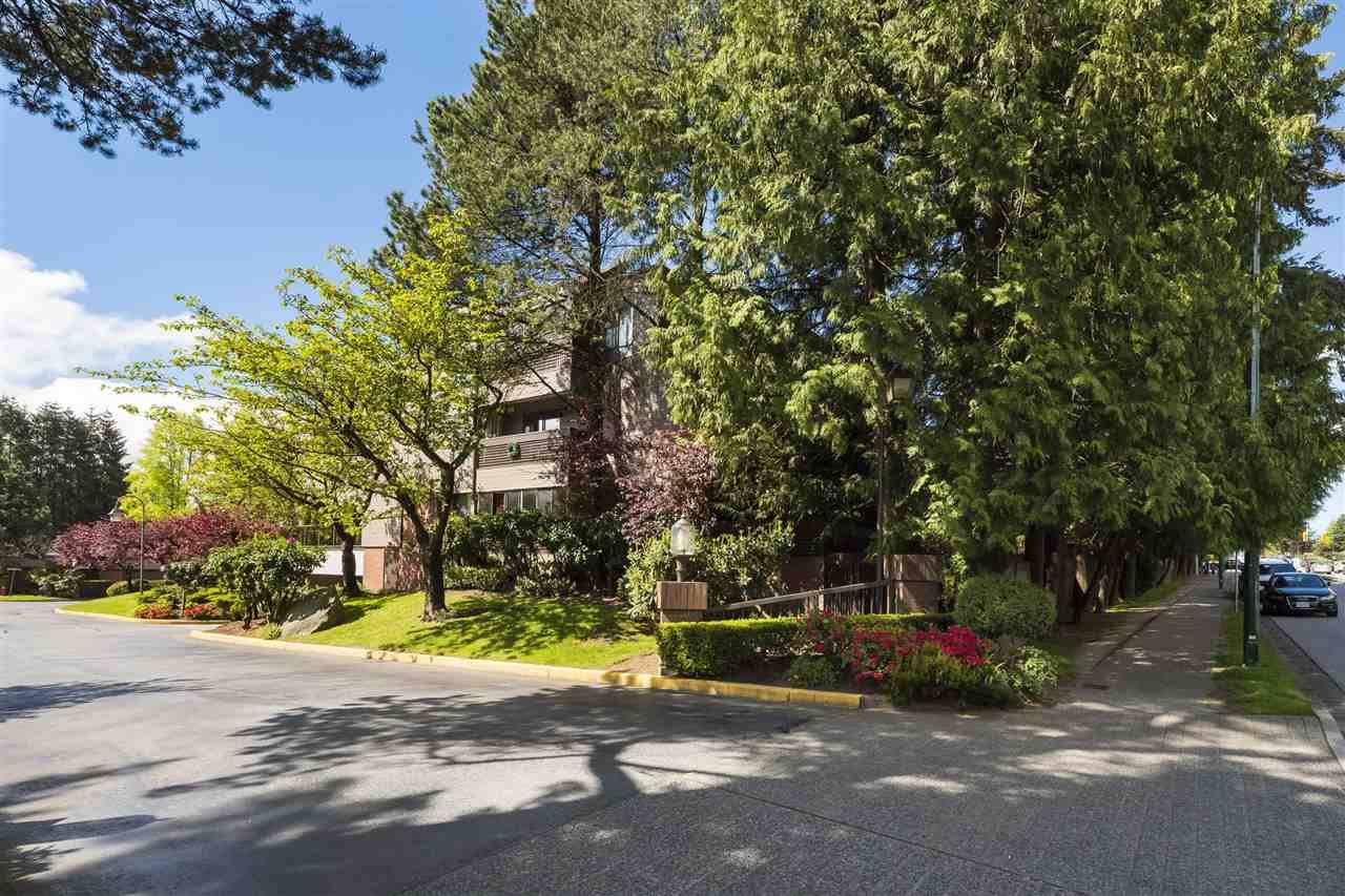 444 49TH Avenue - Photo 1
